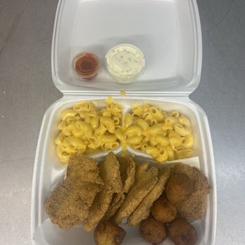 Bayshore Fish & Grill - Fried Red Sanpper - Seafood Markets Near Me - Sylmar, California