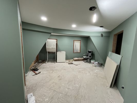 Eddie's Plumbing and Electrical Logo