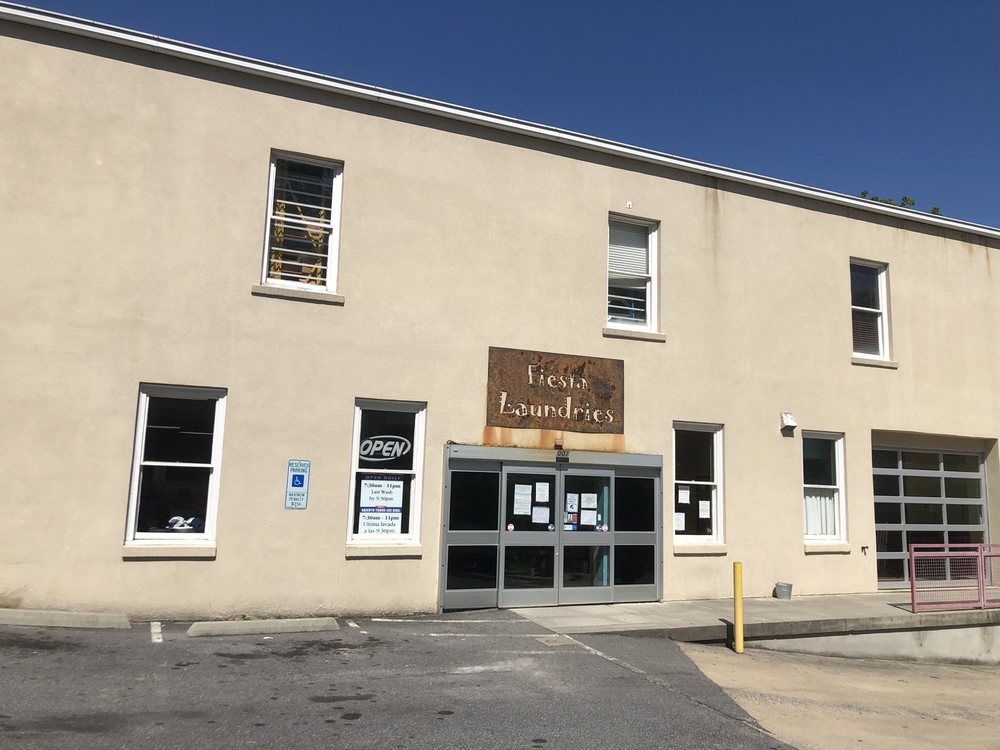 FIESTA LAUNDRY Updated July 2024 15 Photos & 52 Reviews 615