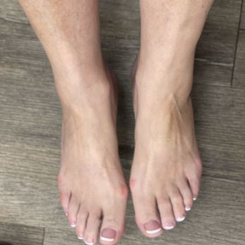 Relax Nail Salon - Momma's French Tip Gel Pedicure - Nail Salons Near Me - Cookeville, Tennessee