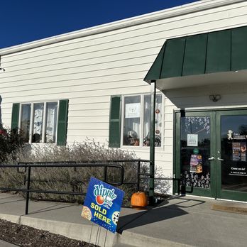 Erin’s Elderberries - the front of the store - Coffee & Tea Near Me - Warrenton, Virginia
