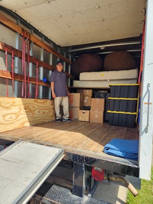 Residential Move - This project was a local move in the Sacramento area over the weekend. We helped the client move their boxes, heavy appliances, lots of vinyls and a heavy motorcycle. We also did some clean up. Residential Move - This project was a local move in the Sacramento area over the weekend. We helped the client move their boxes, heavy appliances, lots of vinyls and a heavy motorcycle. We also did some clean up.