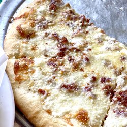 A & M Pizzeria - White Pizza with Bacon