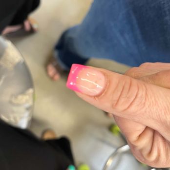 L A Nails - Nail Salons Near Me - Murray, Kentucky