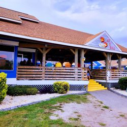 Flip Flops Bar & Grill - Street view
