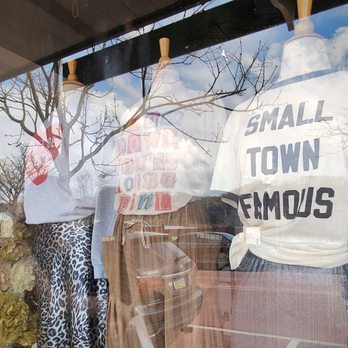Urbana Boutique - Storefront window - Women's Clothing Near Me - Oakmont, Pennsylvania Urbana Boutique - Storefront window - Women's Clothing Near Me - Oakmont, Pennsylvania