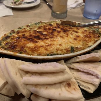 D'arcy's Pint - Spinach Dip with Pita bread - Irish Near Me - Springfield, Illinois D'arcy's Pint - Spinach Dip with Pita bread - Irish Near Me - Springfield, Illinois