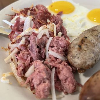 Brownie's Café - God Bless the cook!  To get the best of two dishes,  I got the Maggie's corned beef hash with the Kamman; they did it! - Breakfast & Brunch Near Me - Yuma, Arizona