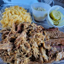 Willie V's Pit Smoked BBQ