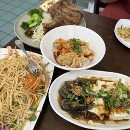 涼麵 House Cold Noodle 豬排骨飯 Pork Chop Rice 紅油抄手 Spicy Wonton 皮蛋豆腐 Thousand-year Egg with Tofu 涼麵 House Cold Noodle 豬排骨飯 Pork Chop Rice 紅油抄手 Spicy Wonton 皮蛋豆腐 Thousand-year Egg with Tofu