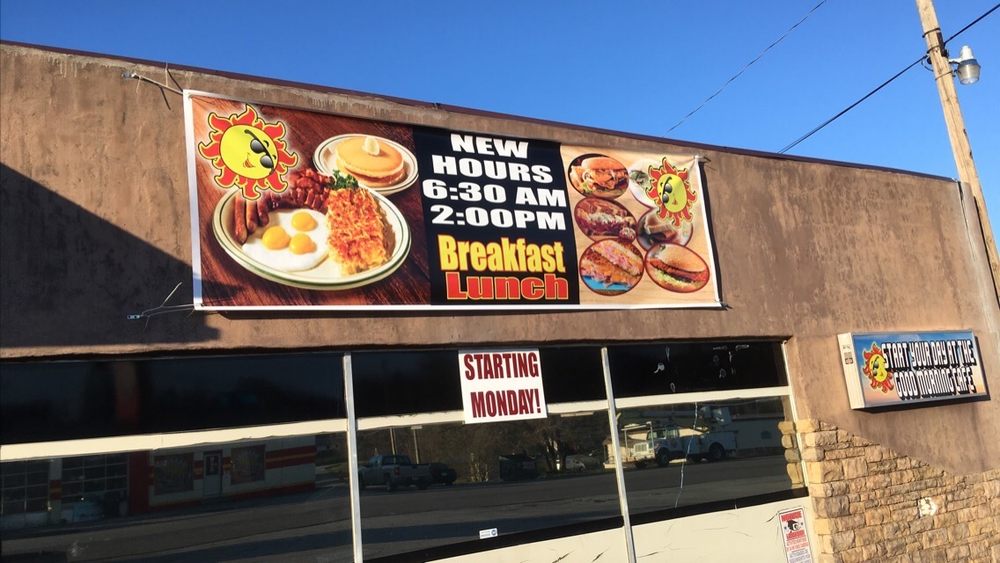 CAUTION LIGHT CAFE Updated August 2024 7120 Blue Springs Pkwy