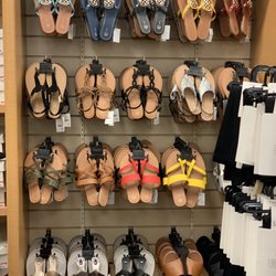 Cato - Sandals }:{
