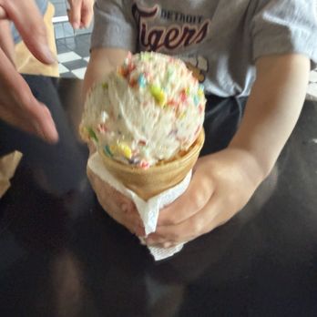 Las Nieves De Michoacan - Fruity Pebbles Ice Cream - Ice Cream & Frozen Yogurt Near Me - Wyoming, Michigan Las Nieves De Michoacan - Fruity Pebbles Ice Cream - Ice Cream & Frozen Yogurt Near Me - Wyoming, Michigan