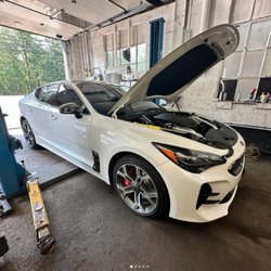 Royal Tire & Auto - KIA STINGER CAME IN FOR GOODIES
BLOW OFF VALVES HKS
FRONT MOUNT COOLER
PERFORMANCE BRAKES
HKS SPARK PLUGS
CHARGE PIPS
STILLEN INT