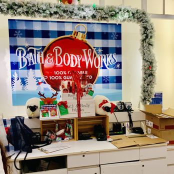 Bath & Body Works - Christmas Season already! - Cosmetics & Beauty Supply Near Me - San Ysidro, California Bath & Body Works - Christmas Season already! - Cosmetics & Beauty Supply Near Me - San Ysidro, California