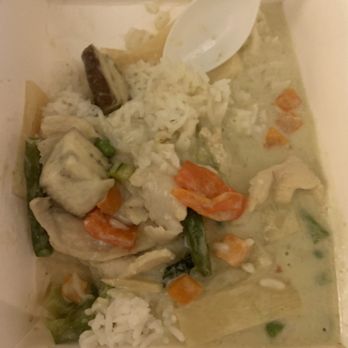 Thai Dish Cuisine - Green curry with jasmine rice - Thai Near Me - Silverton, Oregon