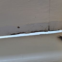Blackbeard's Lodge Bathroom Window that Will Not Close - This is must be where all the bugs, spiders, beatles, moths, etc. are getting in.