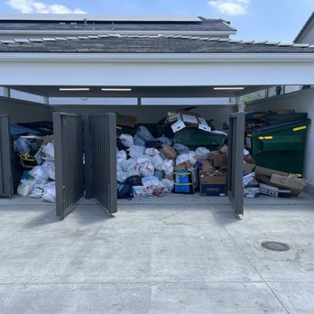 Independence at The Preserve - Trash piled up.. again - Apartments Near Me - Chino, California Independence at The Preserve - Trash piled up.. again - Apartments Near Me - Chino, California