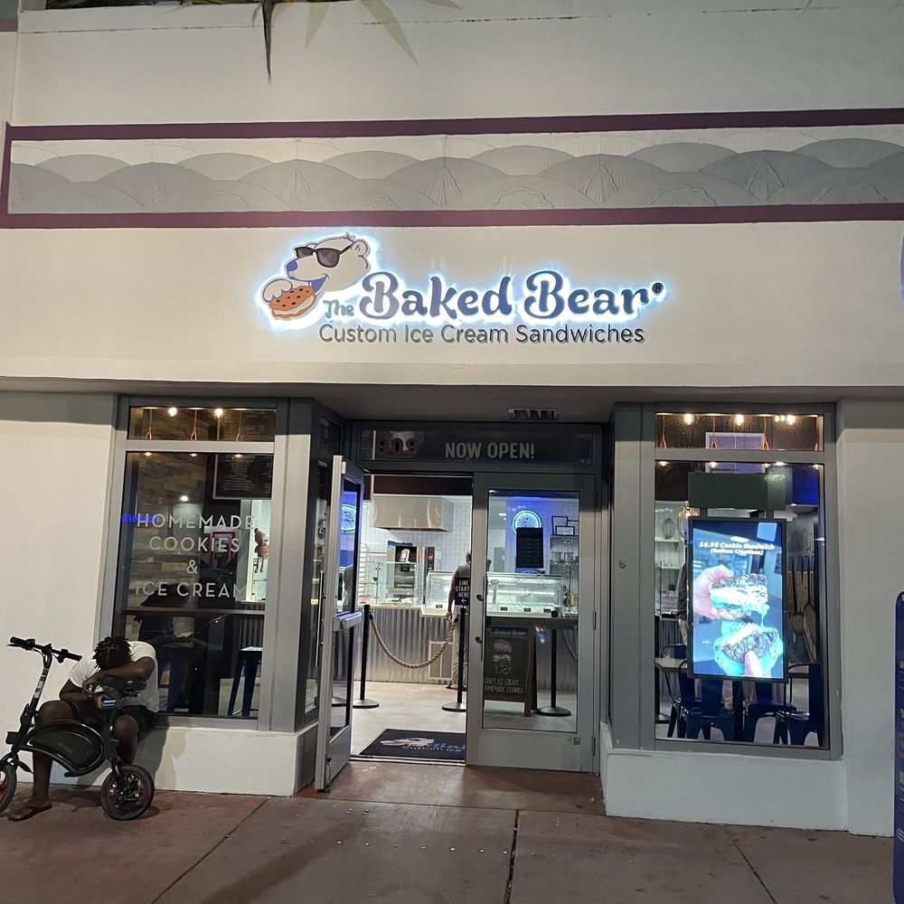 The Baked Bear - Last day of Art Basel exploring led me here. - Ice Cream & Frozen Yogurt Near Me - Miami Beach, Florida The Baked Bear - Last day of Art Basel exploring led me here. - Ice Cream & Frozen Yogurt Near Me - Miami Beach, Florida