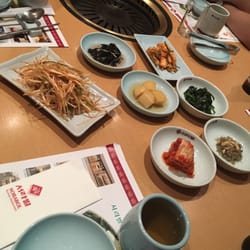 新羅寶韓國餐廳 - Banchan, Hite and three hot grills