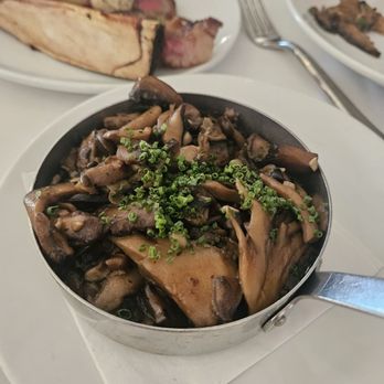 Selanne Steak Tavern - Mushroom side - Steakhouses Near Me - Laguna Beach, California Selanne Steak Tavern - Mushroom side - Steakhouses Near Me - Laguna Beach, California
