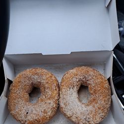 Duck Donuts - Cinnamon suger