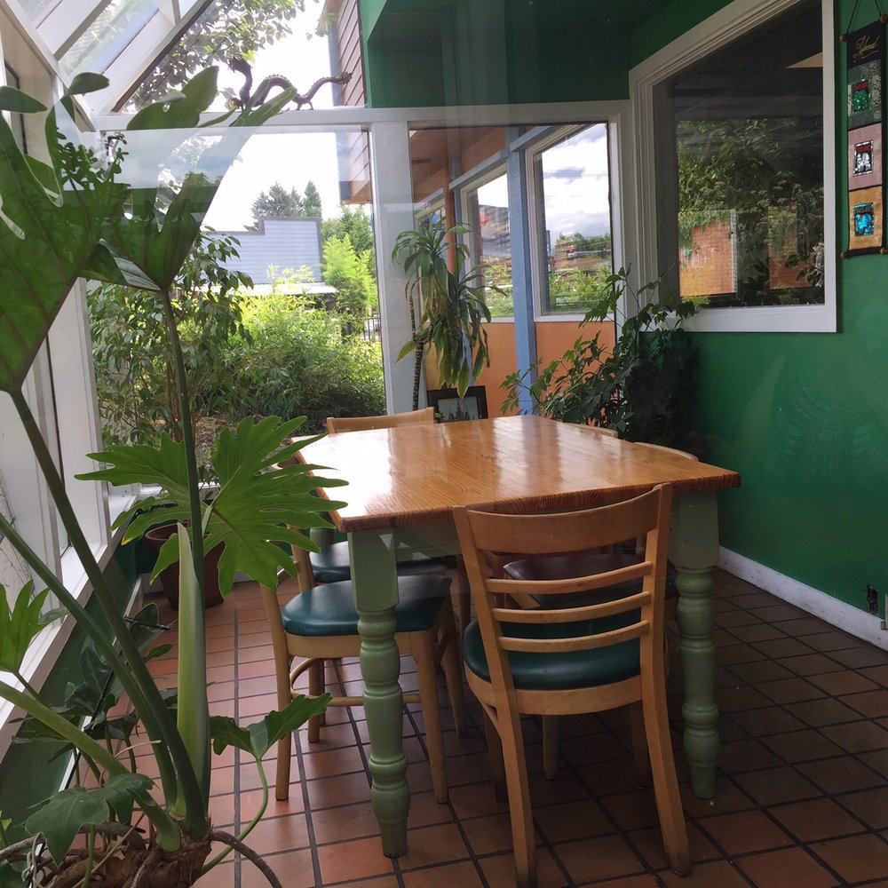 Ubon Thai Kitchen - Some of the seating area - Thai Near Me - Eugene, Oregon