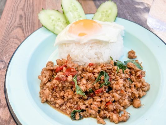 Gai Noi by null