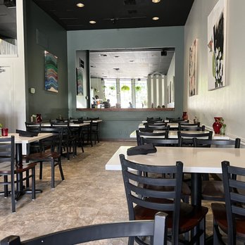 RÜT Bar & Kitchen - Dining room - Vegan Near Me - Spokane, Washington RÜT Bar & Kitchen - Dining room - Vegan Near Me - Spokane, Washington