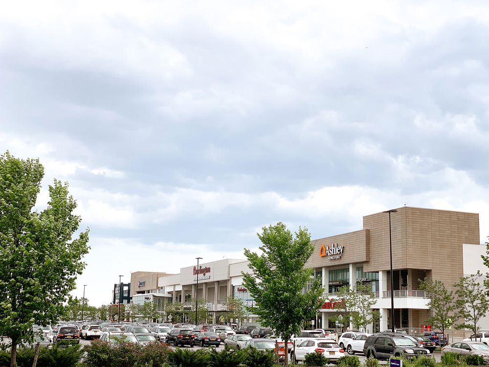 GREEN ACRES COMMONS Updated May 2024 29 Photos 1 Green Acres Rd W