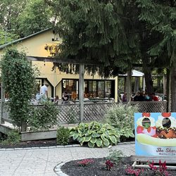The Shack Restaurant & Mini Golf - Best ice cream for miles, fun playground for the kids, mini golf , outdoor patio and good family fun and food.