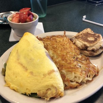 Metro Diner - Veggie omelette, hash browns, English muffin and side of fruit - Diners Near Me - Indianapolis, Indiana