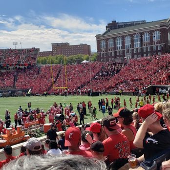 Nippert Stadium - Stadiums & Arenas Near Me - Cincinnati, Ohio