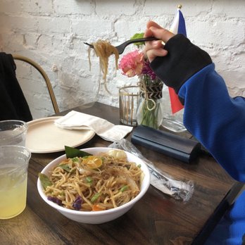 Estrellita - Pancit and Calamansi Juice - Filipino Near Me - Atlanta, Georgia