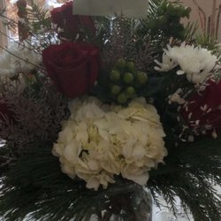 Cedar Village Floral & Gift Inc - Designer's Choice