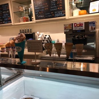 Tweets Ice Cream Cafe - Desserts Near Me - Wading River, New York