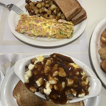 Chez Ben Diner - Breakfast poutine and Ham with veggie omelette. - Diners Near Me - Manchester, Connecticut