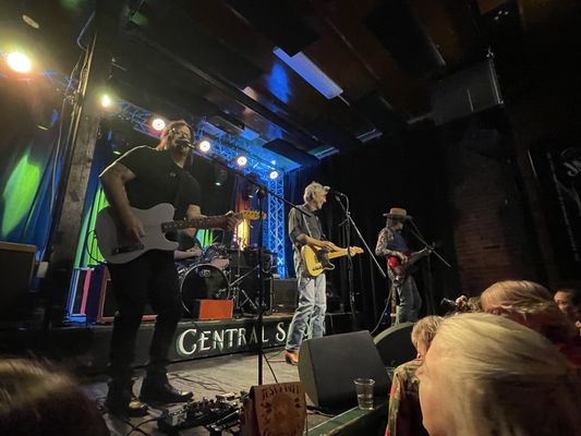 Central Saloon by null