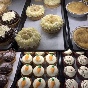 Sugar Bakery - That banana cream tart looks lovely - Bakeries Near Me - West Roxbury, Massachusetts Sugar Bakery - That banana cream tart looks lovely - Bakeries Near Me - West Roxbury, Massachusetts
