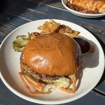 Southern Yankee Crafthouse - Southern Yankee Craft Burger - Cocktail Bars Near Me - Houston, Texas