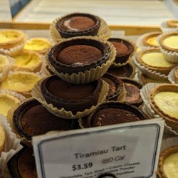 Paris Baguette - Tiramisu tart
