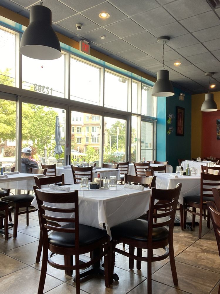 Los Primos Latin American Cuisine