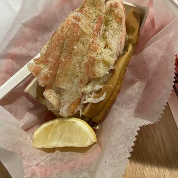 Luke's Lobster Upper East Side - Crab Roll - Seafood Near Me - New York, New York Luke's Lobster Upper East Side - Crab Roll - Seafood Near Me - New York, New York