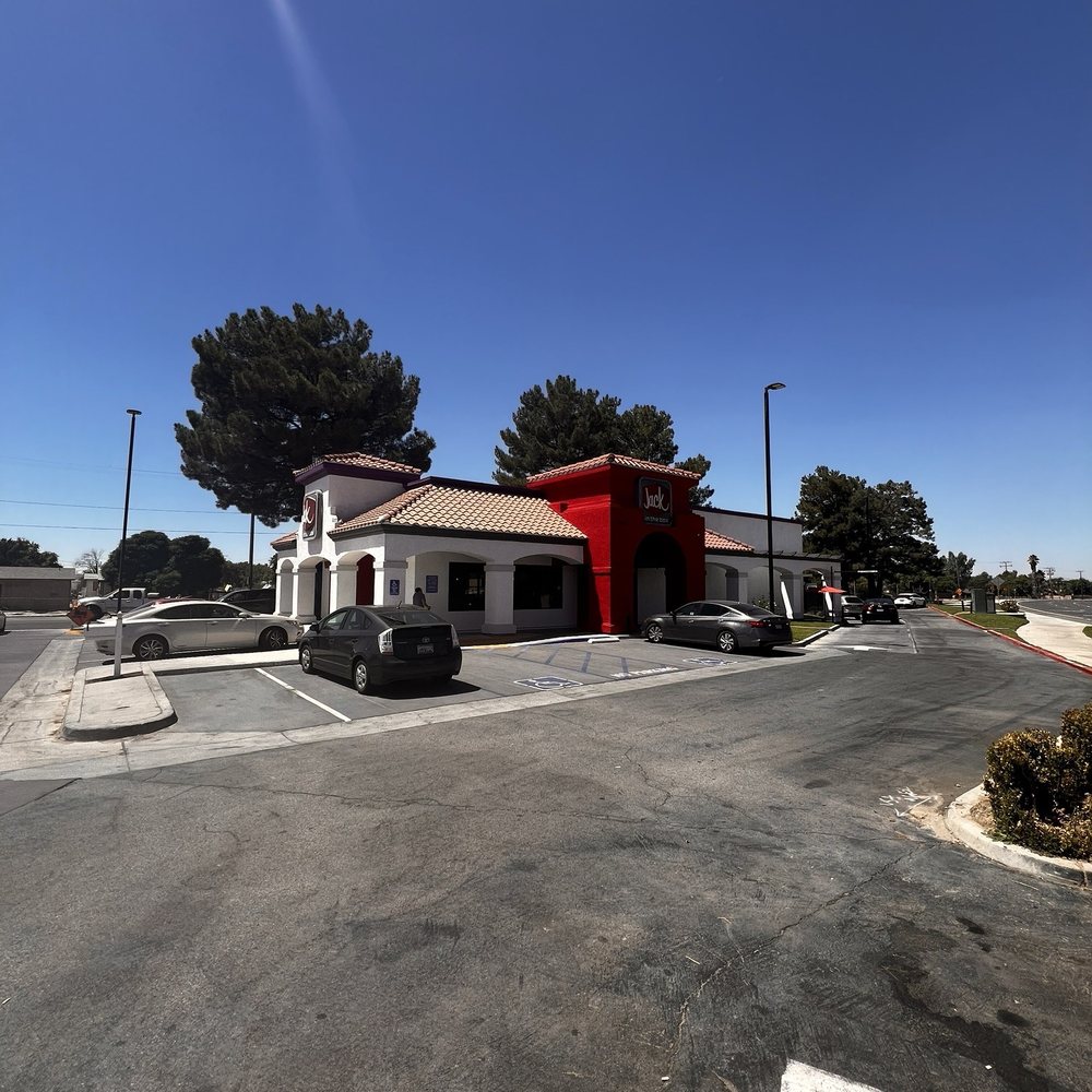 Jack in the Box - Fast Food Near Me - San Jacinto, California
