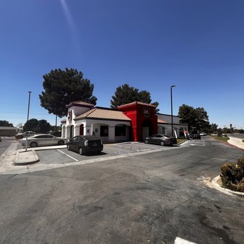 Jack in the Box - Fast Food Near Me - San Jacinto, California