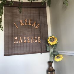 I Knead Massage