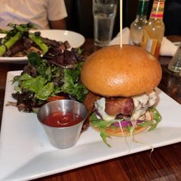 Bocado Burger