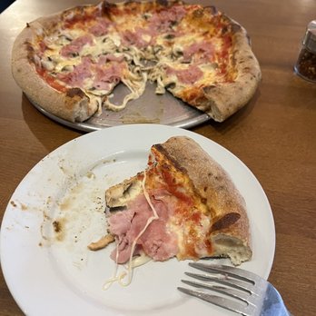 I Tre Mori - Pizza Cotto & Funghi - Pizza Near Me - Indianapolis, Indiana