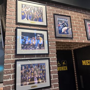 Buffalo Wild Wings - Burgers Near Me - Pasay City, NCR
