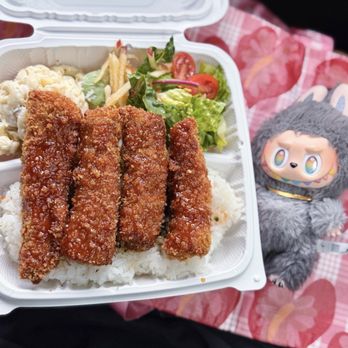 Flyin Ahi - Ahi Katsu Plate served with rice, mac salad, n' tossed salad $17 - Seafood Near Me - Kaneohe, Hawaii